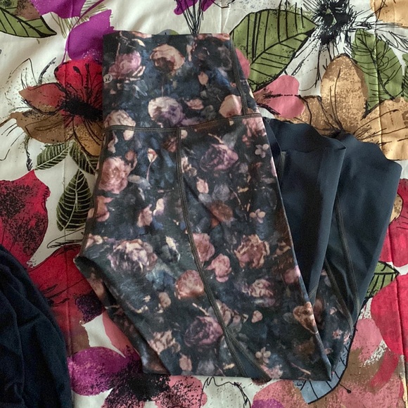 Lululemon Wunder Under Crop II (Special Edition) *Scallop 24" - Picture 4 of 9